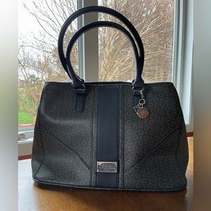 GUESS brand handbag/purse VGUC